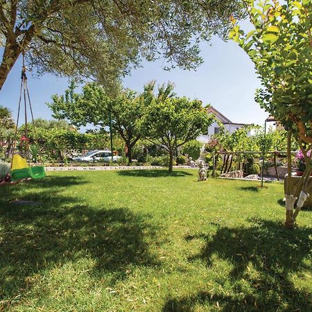 Stunning Apartment In Krk With Kitchen 克尔克 外观 照片