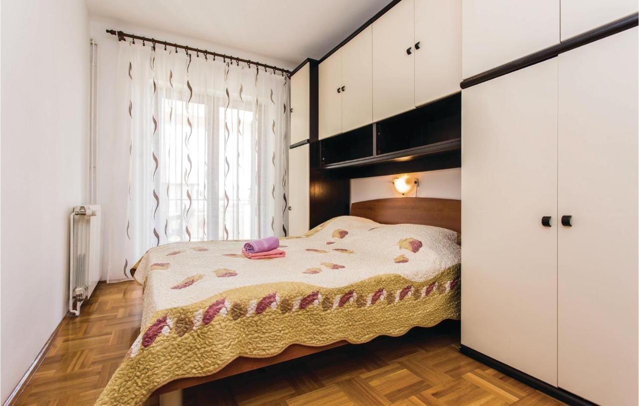 Stunning Apartment In Krk With Kitchen 克尔克 外观 照片
