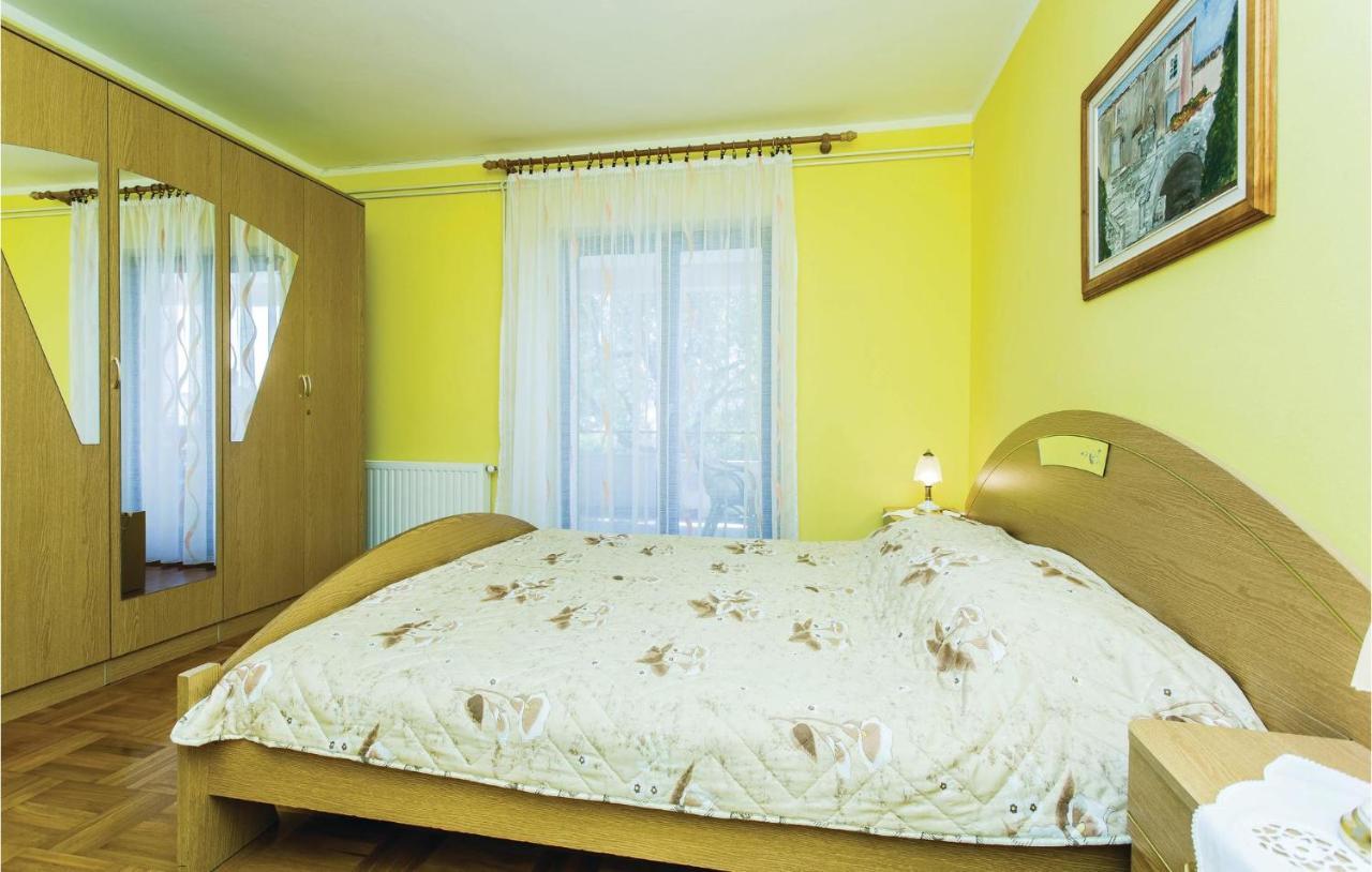 Stunning Apartment In Krk With Kitchen 克尔克 外观 照片